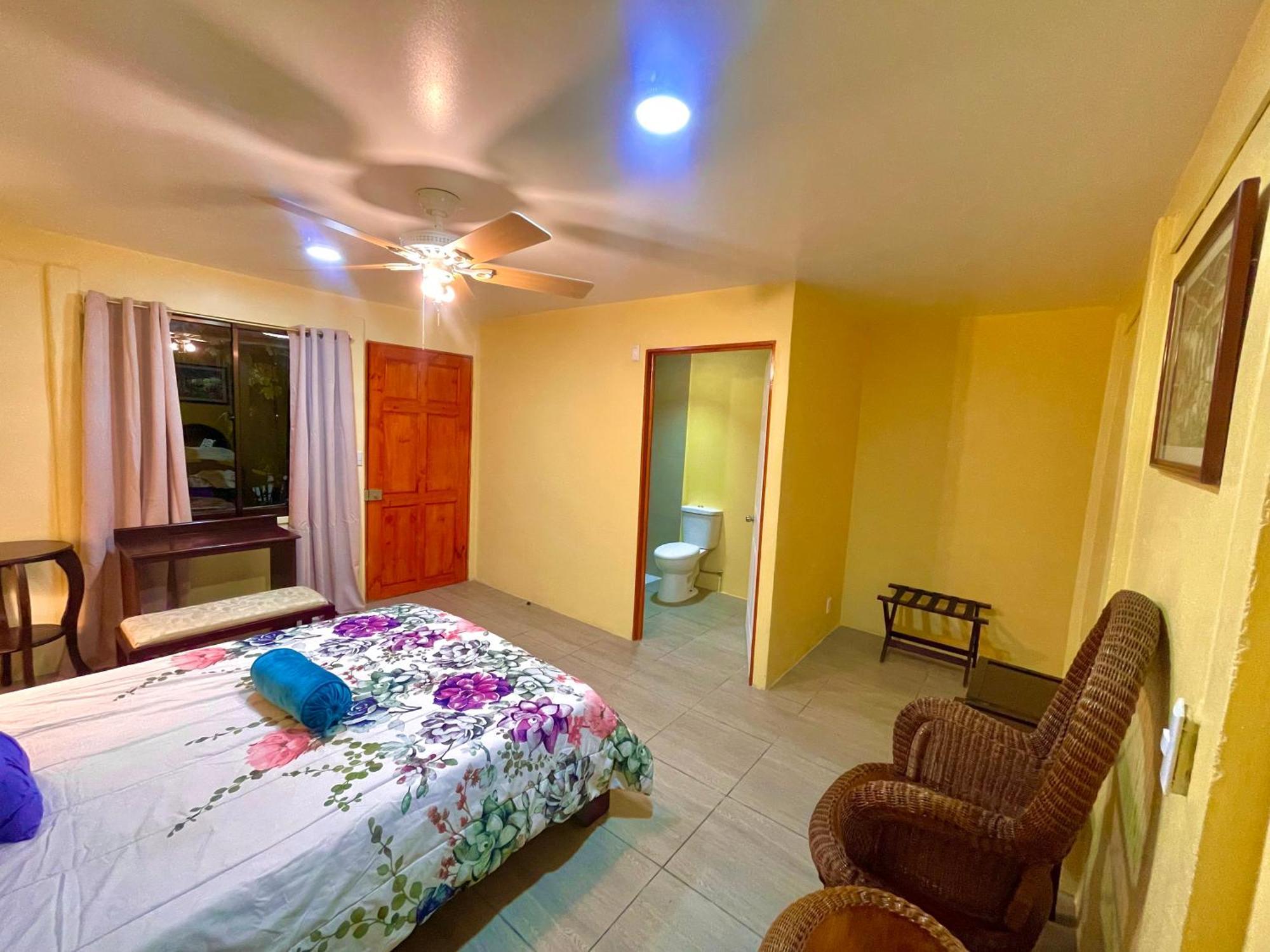 Hotel Tierra De Volcanes La Fortuna Exteriör bild
