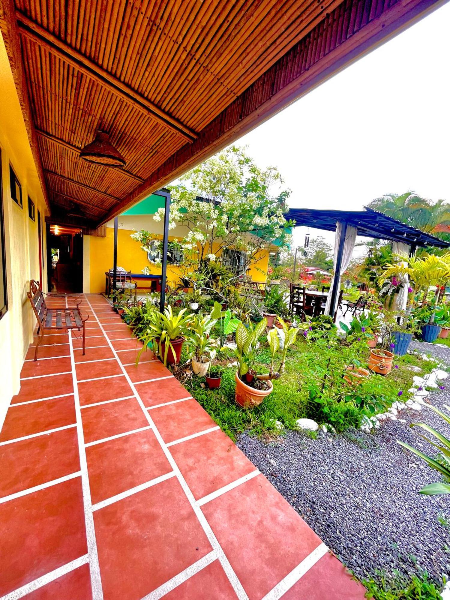 Hotel Tierra De Volcanes La Fortuna Exteriör bild