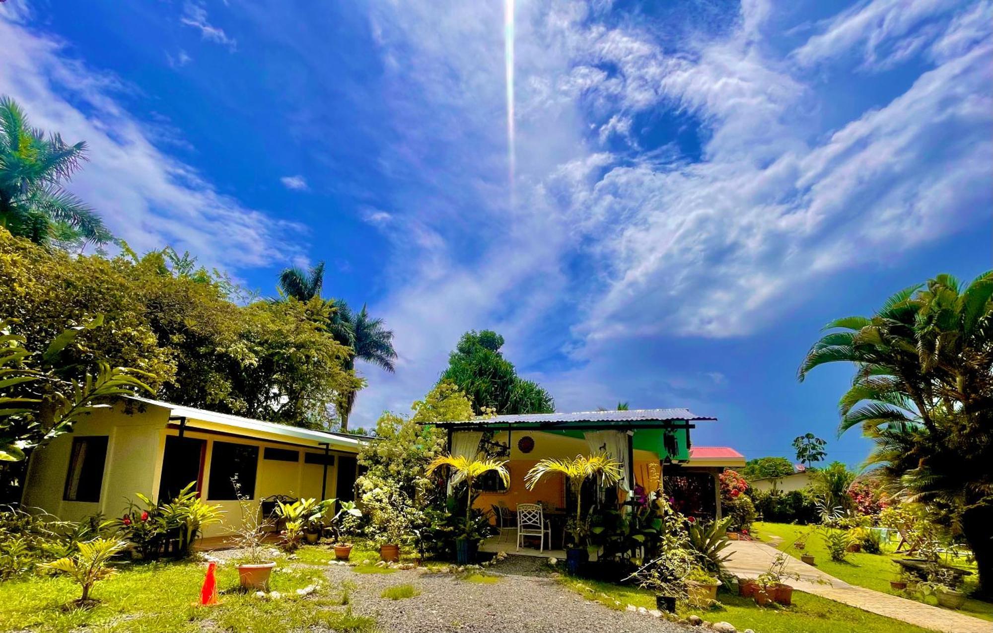 Hotel Tierra De Volcanes La Fortuna Exteriör bild